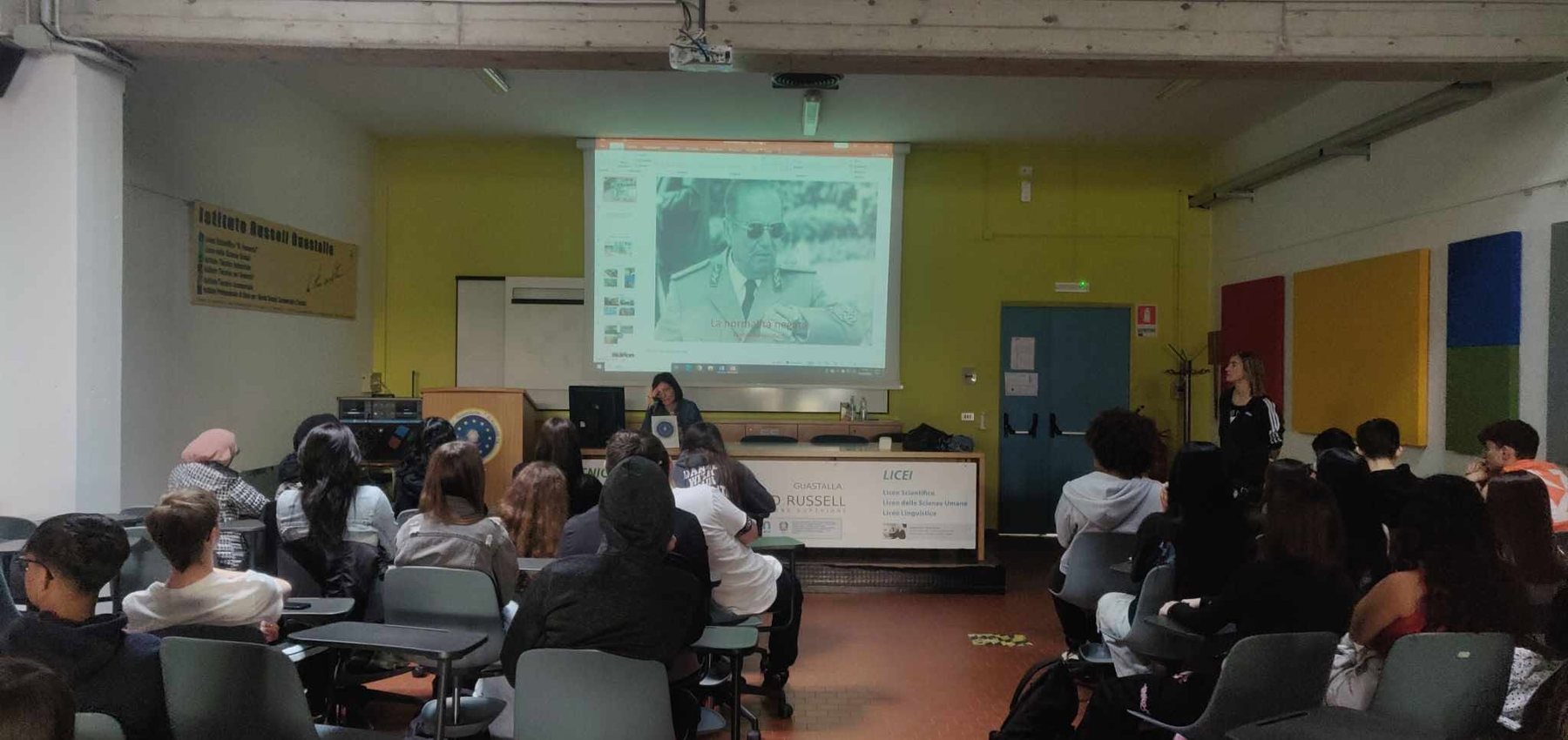 Gordana Grubac incontra una classe durante il progetto Incontri di cultura e culture del 2024